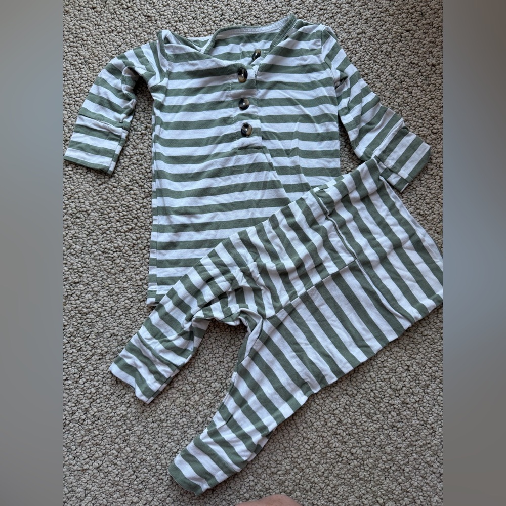 Lou Lou & Company Green and White Kids Matching Set